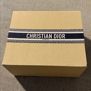 Dior box and pillow